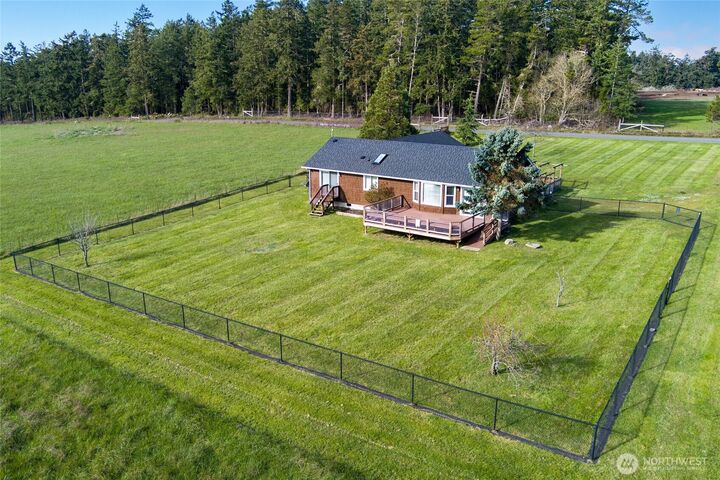 Property Photo:  549  Davis Bay Road  WA 98261 