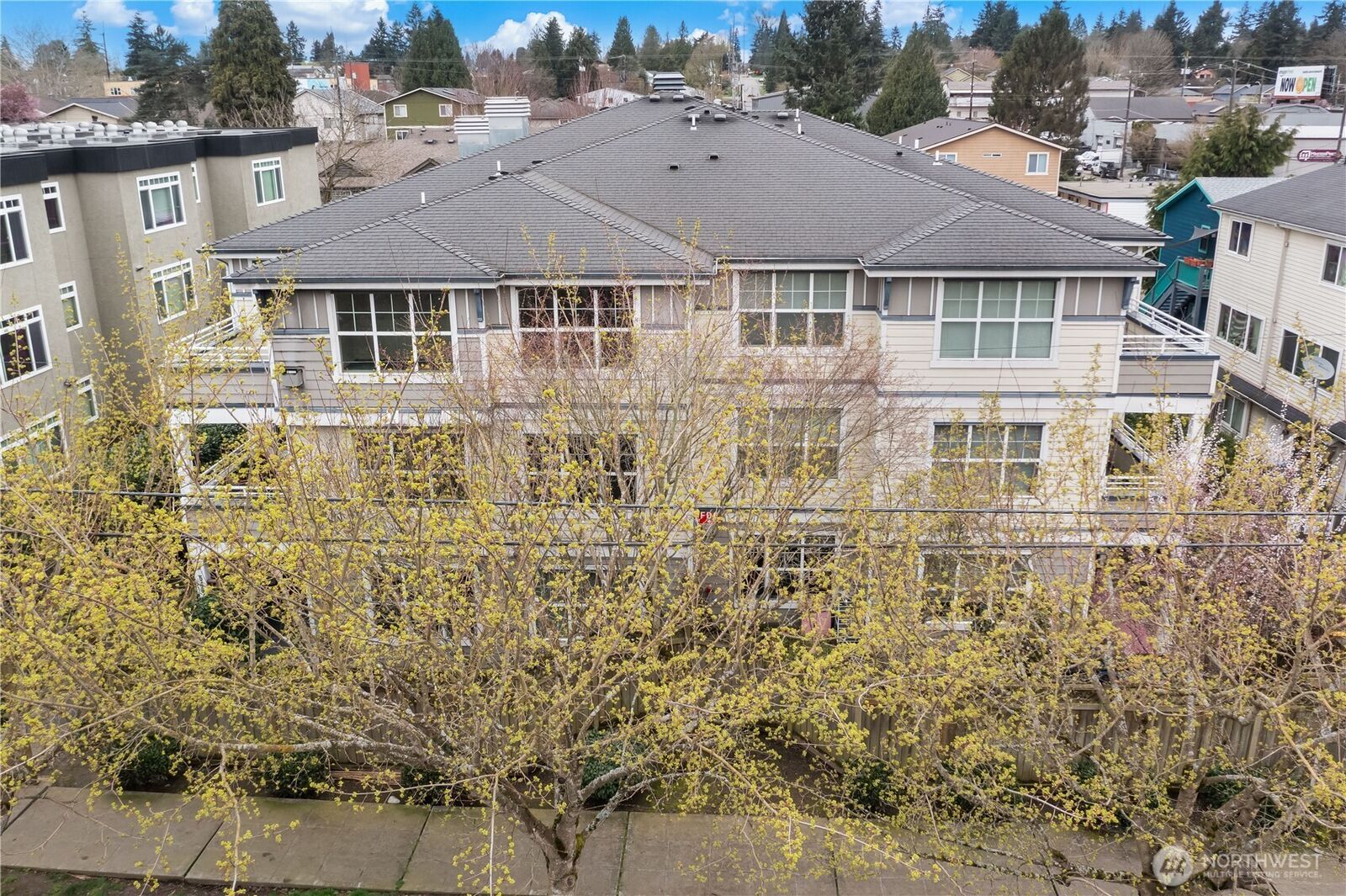 Property Photo: 10549 Stone Avenue N 202 WA 98133