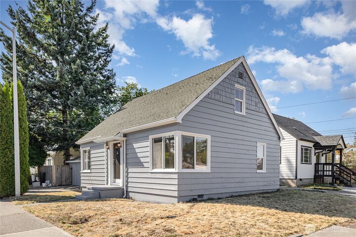 Property Photo:  2701 S 15th Street  WA 98405 
