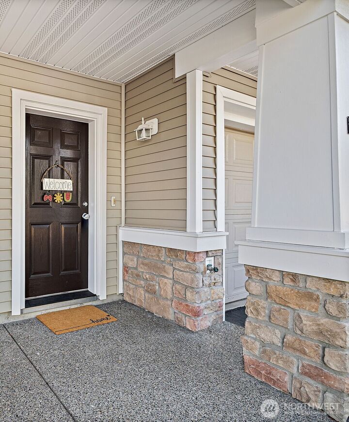 Property Photo:  6404  Isaac Avenue SE D-23  WA 98092 