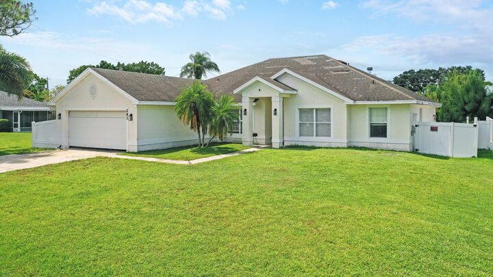 293 SW Pagoda Terrace  Port Saint Lucie FL 34953 photo