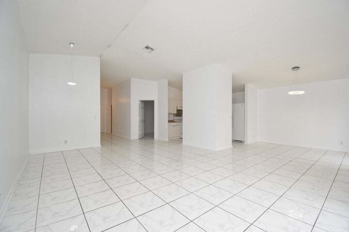 Property Photo: 1456 Waterway Cove Drive FL 33414