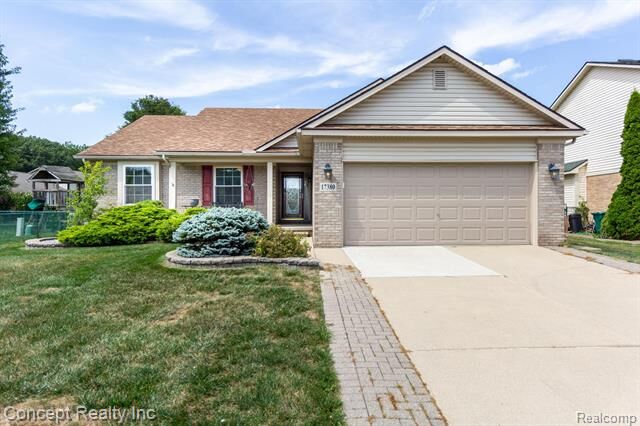 Property Photo:  17380 Michigan Heights Drive  MI 48174 