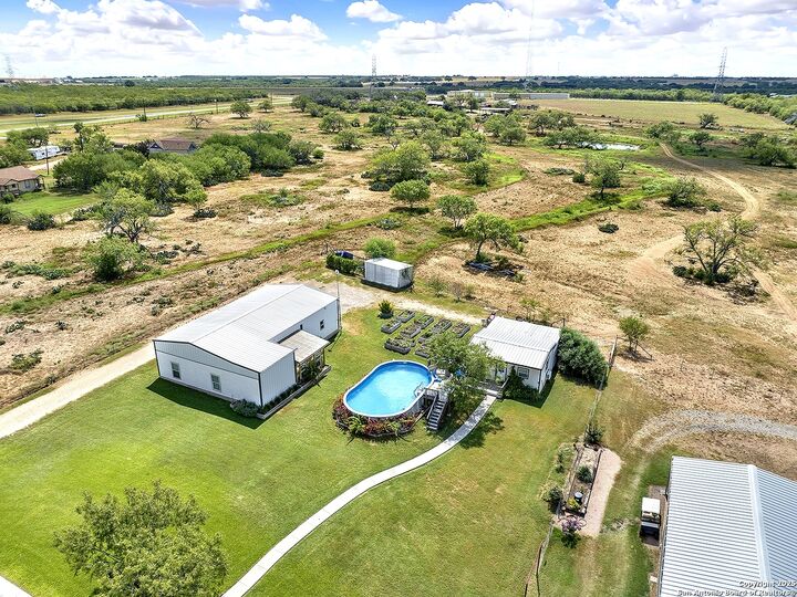 Property Photo: 149 County Road 256 TX 78114