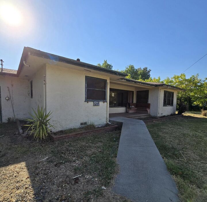 Property Photo: 5166 E Bonnyview Road CA 96001
