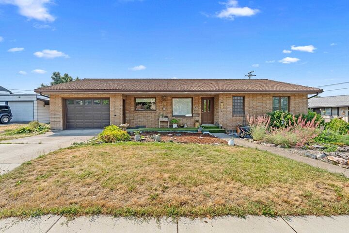 910 E Elep Ave  Colville WA 99114 photo