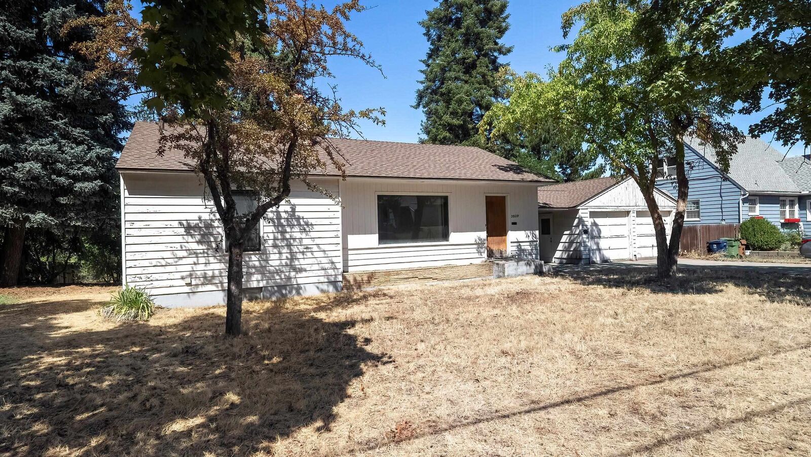 Property Photo:  2929 E 18th Ave  WA 99223 