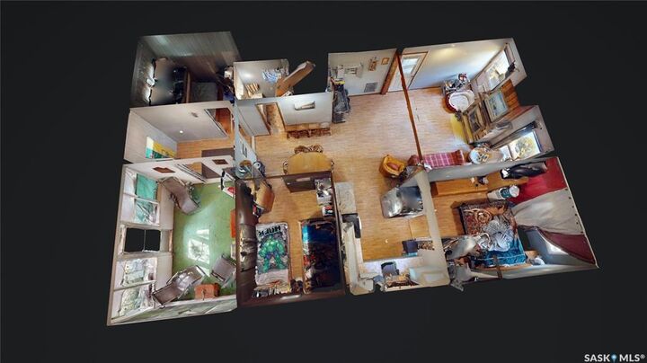 Property Photo:  721 9th Street  SK S0C 2S0 