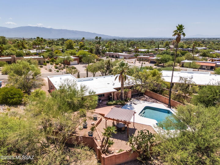 Property Photo:  3625 N Allwood Place  AZ 85750 