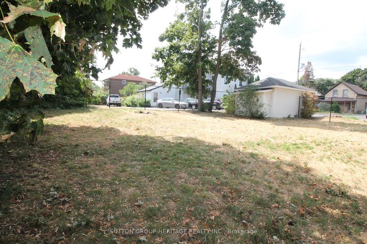 Property Photo: 260 Stewart Street ON K9J 3M9