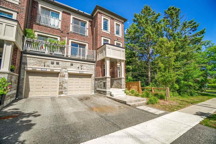 Photo de la propriété: 947 Finley Avenue ON L1S 3V5