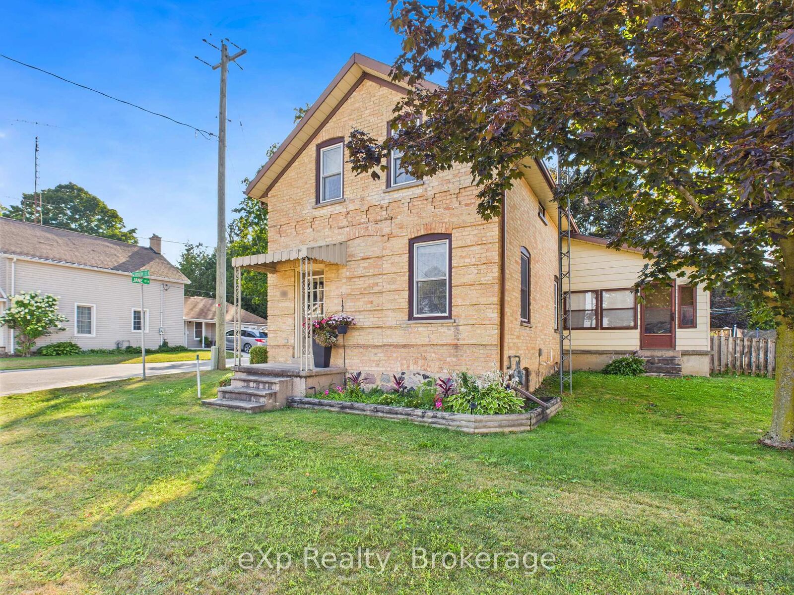 Property Photo: 56 Absalom Street W ON N0G 2J0
