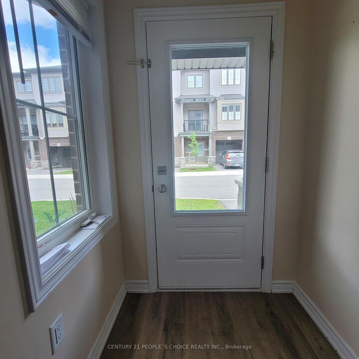 Property Photo:  124 Compass Trail 30  ON N3E 0E3 
