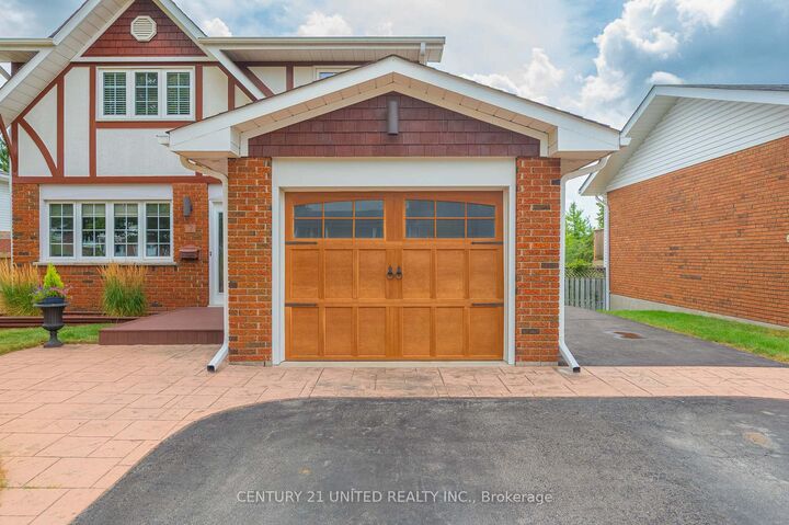 Property Photo:  7 Bayleaf Court  ON K9K 1A2 
