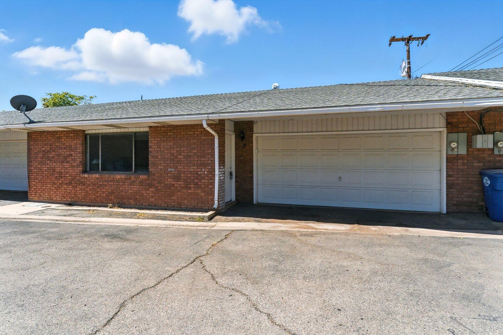 Property Photo: 550 S 200 E 7 UT 84770