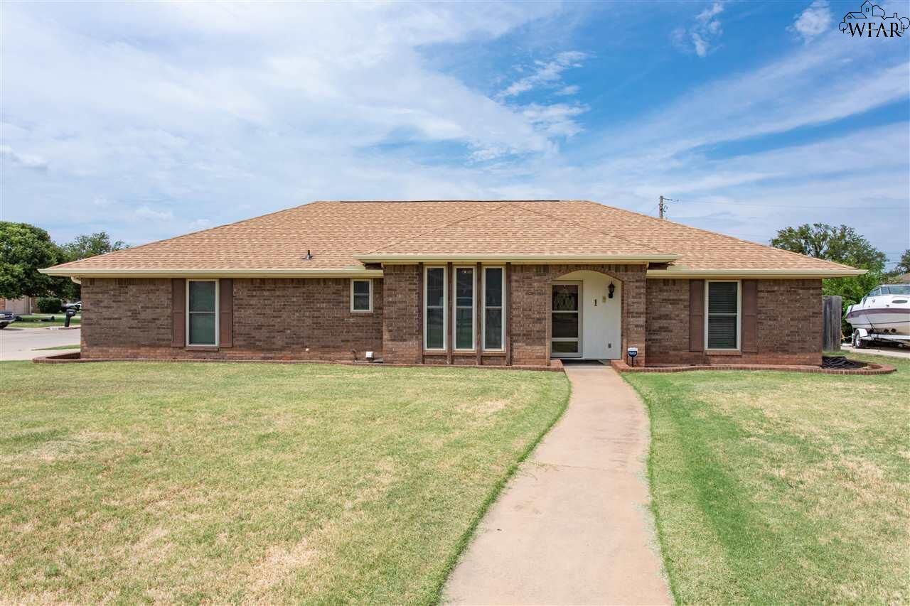 Property Photo: 1 Shady Brook Court TX 76310