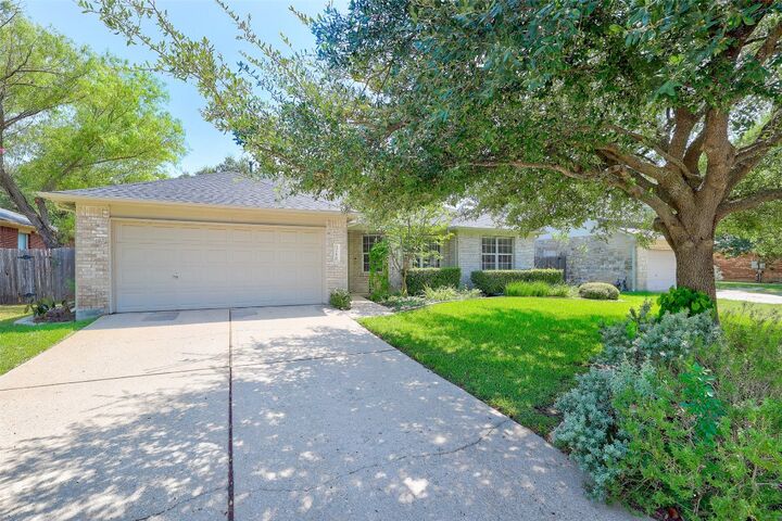 Property Photo:  3710 Haleys Way  TX 78665 