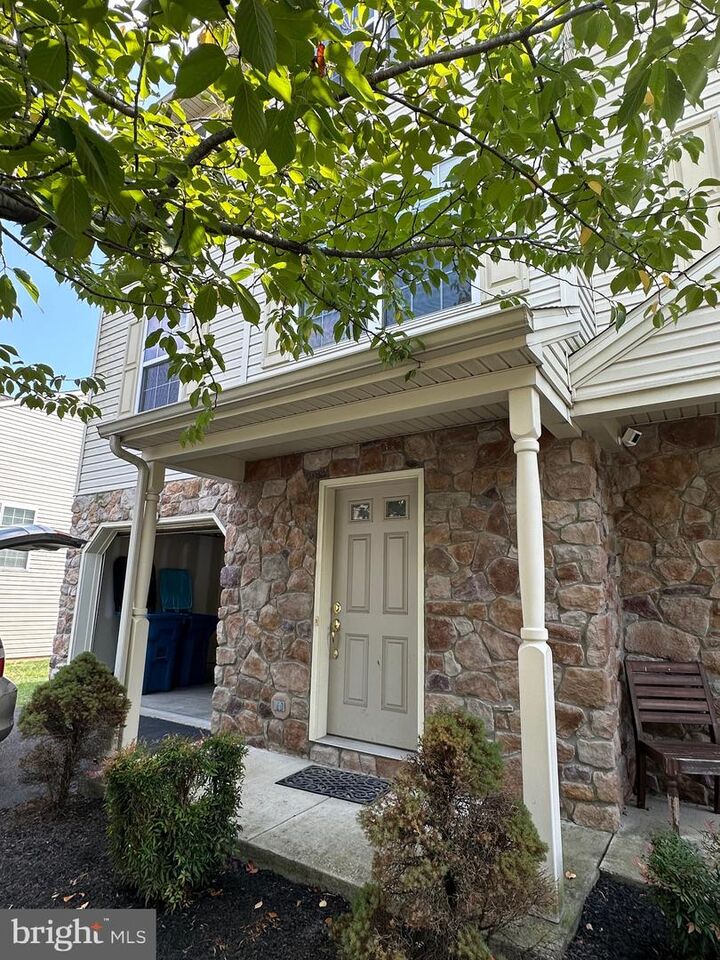 Property Photo:  184 Mapleton Drive  PA 17112 
