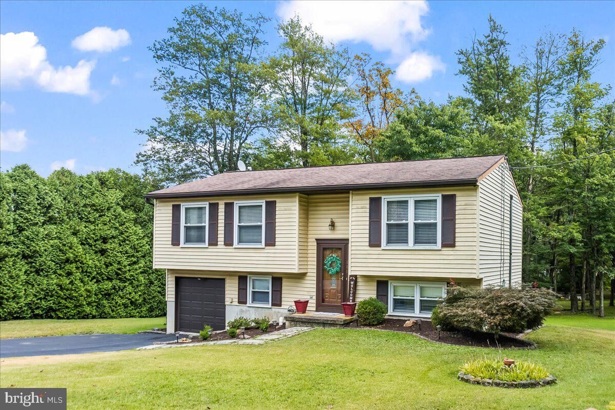 Property Photo:  111 Saint George Drive  PA 17019 