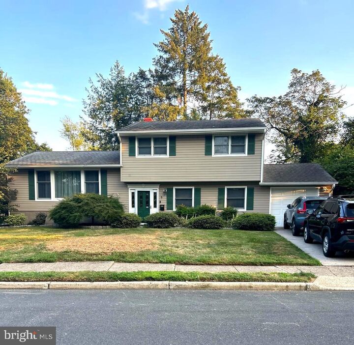 9 Barnett Road  Lawrenceville NJ 08648 photo
