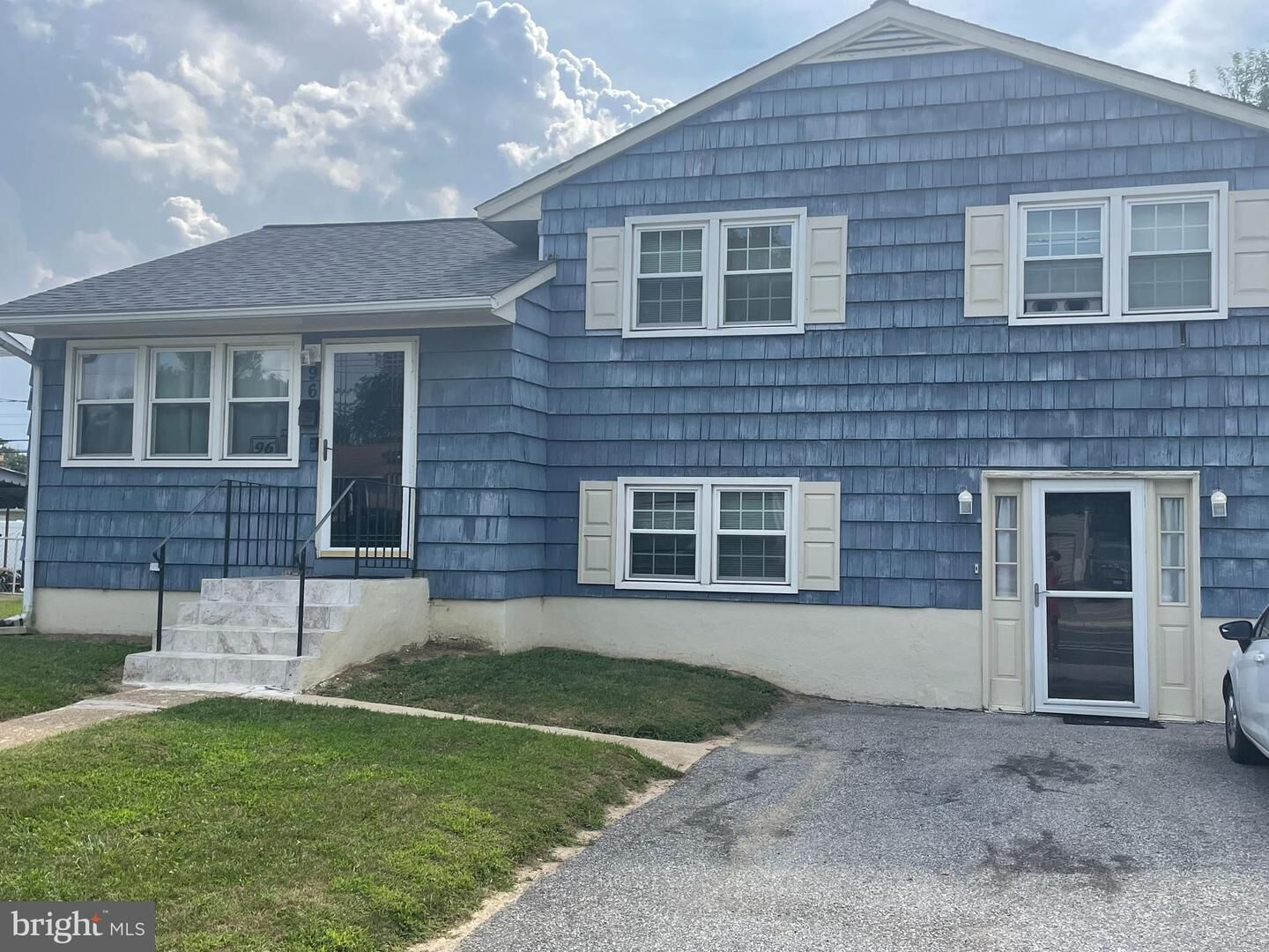 Property Photo:  96 Memorial Drive  DE 19720 