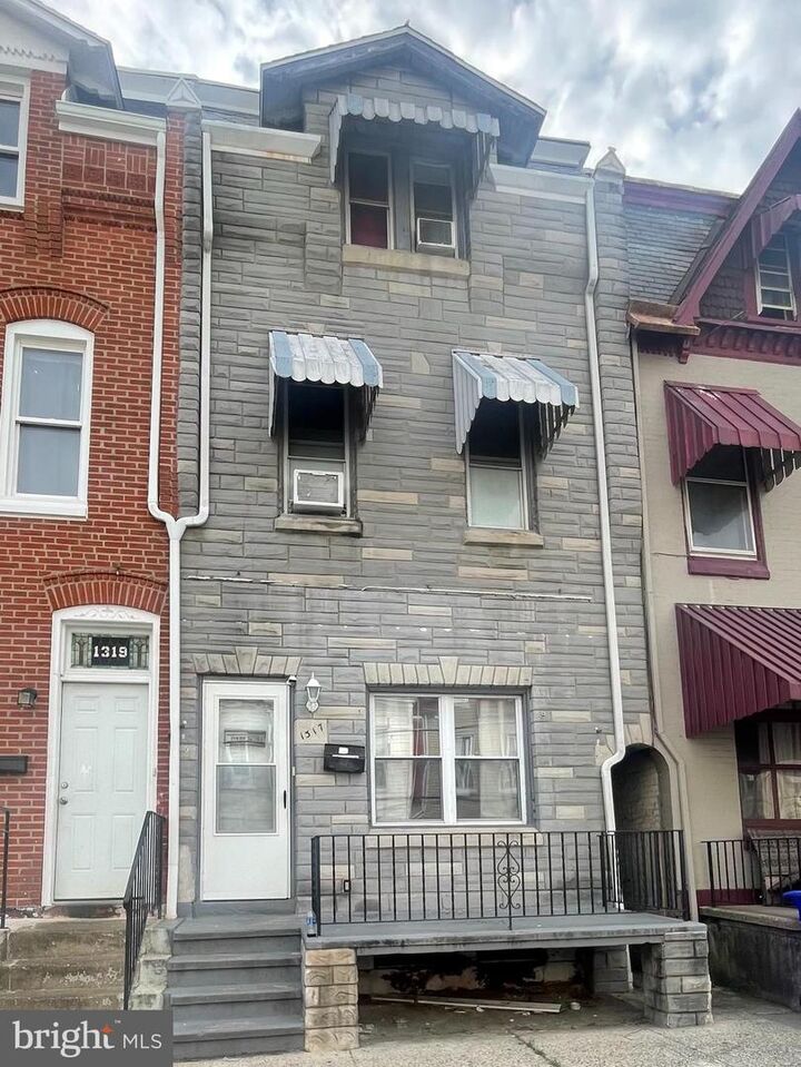 1317 N 10th Street N  Reading PA 19604 photo