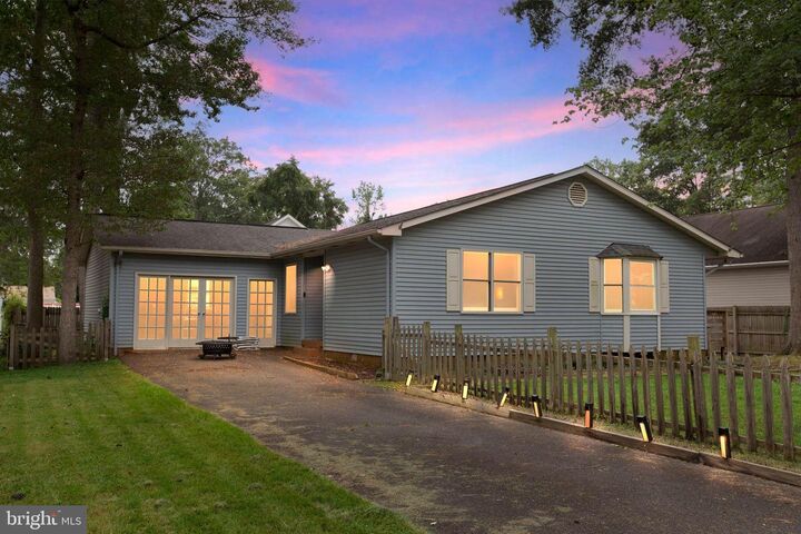 Property Photo: 128 7th Street VA 22443