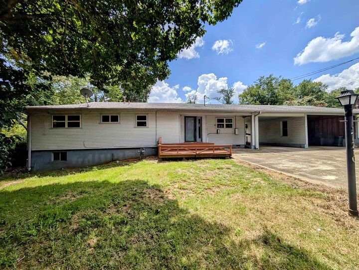 Property Photo: 1210 Bert Street AR 71953