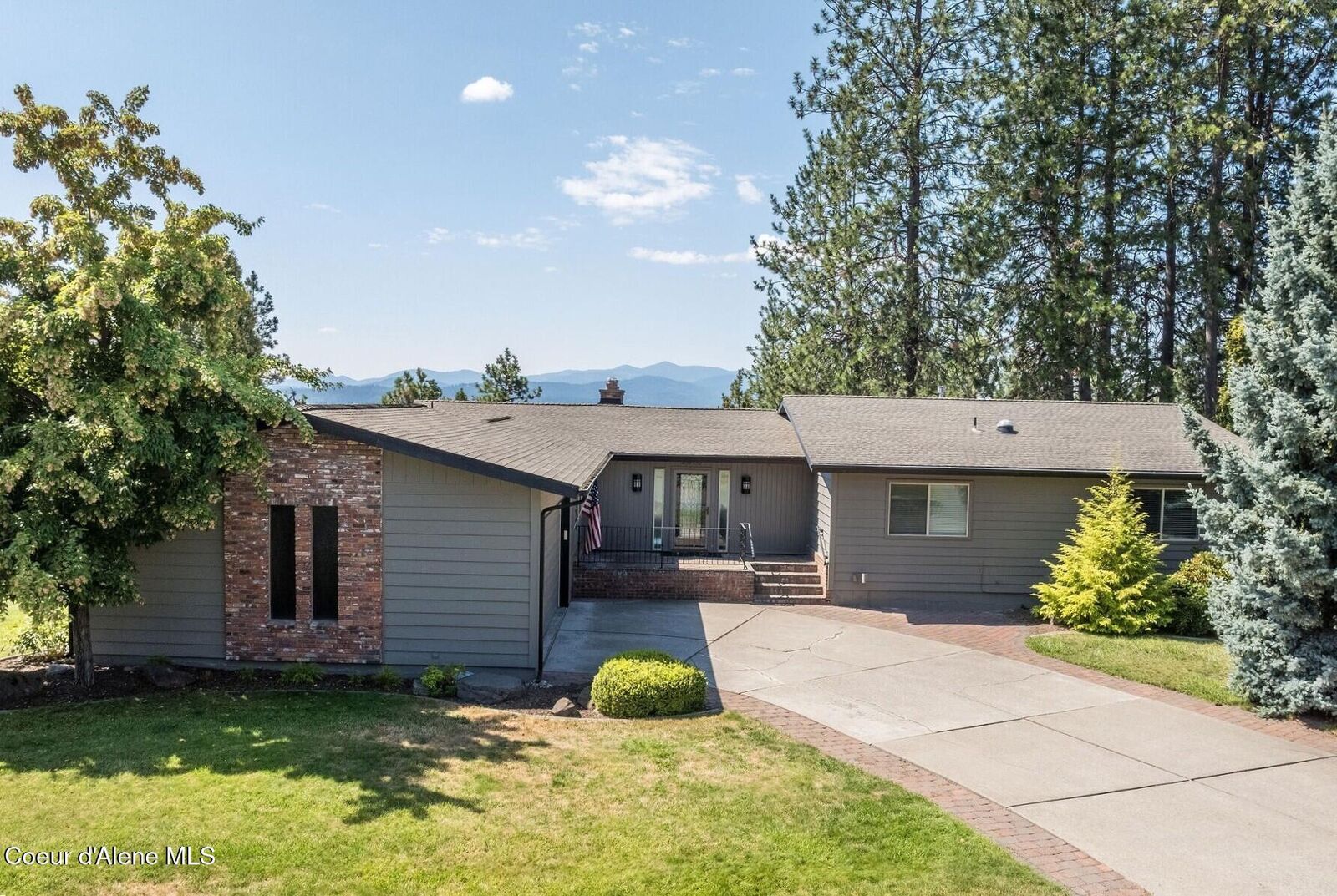 Property Photo:  2076 E Sundown Dr  ID 83815 