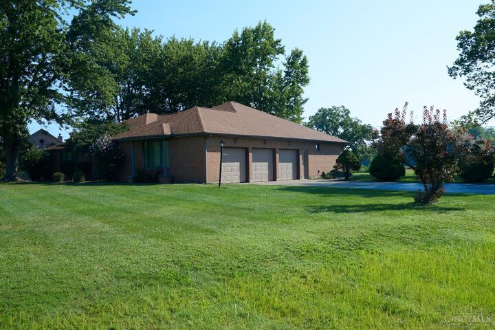 Property Photo:  1026 Fawn Lake Drive  OH 45177 