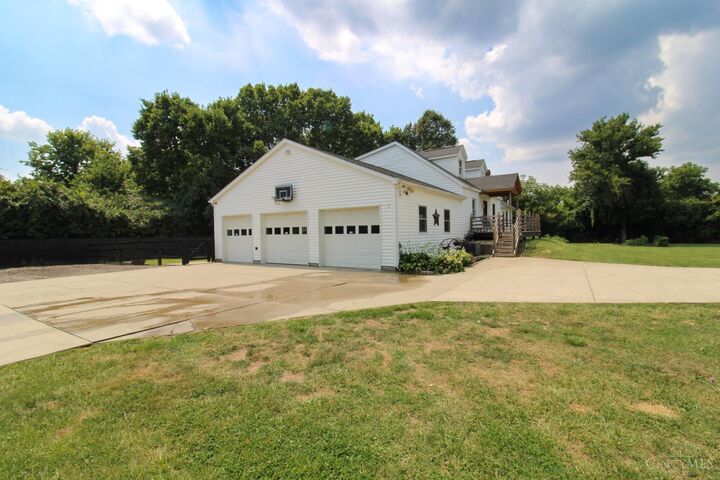 Property Photo: 3339 W St Rt 63 OH 45036
