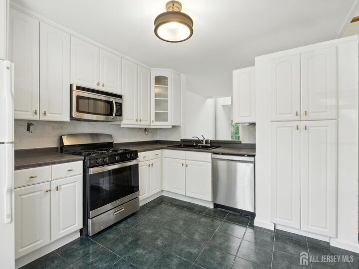 Property Photo: 206 Ash Court NJ 08852
