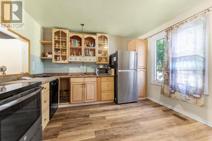 Photo de la propriété: 22 Monterey Drive ON K2H 7A6