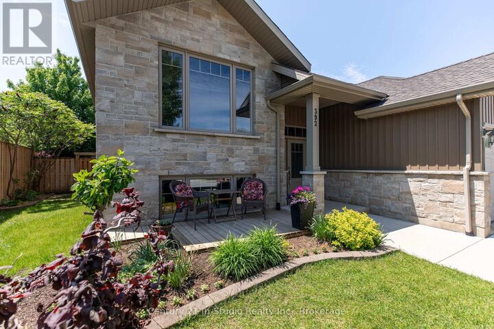 Photo de la propriété:  392 Peirson Avenue  ON N0H 2C1 