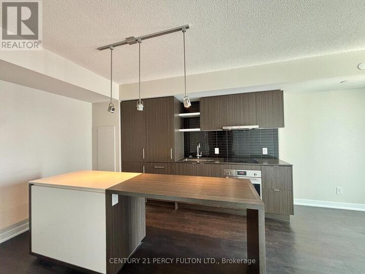 Property Photo:  88 Harbour Street 5201  ON M5J 0C3 
