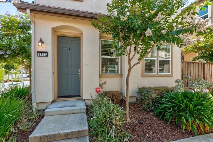 Property Photo: 1513 Sylvia St CA 94545