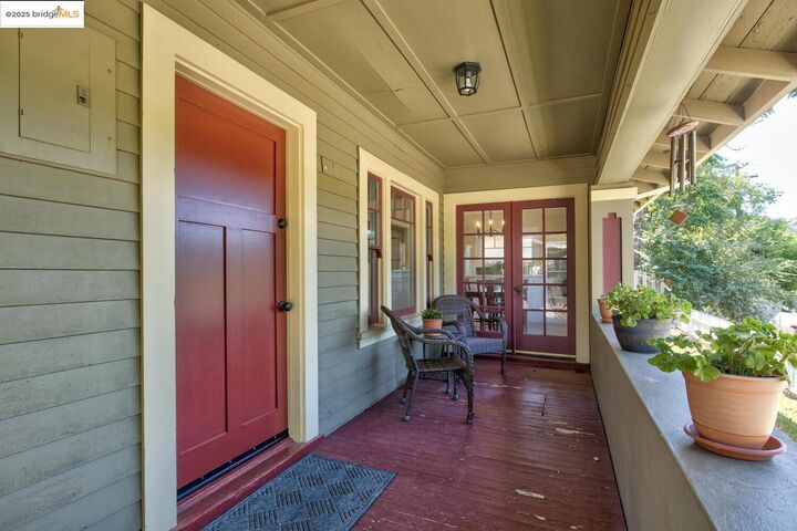 375 S Shepherd Street  Sonora CA 95370 photo