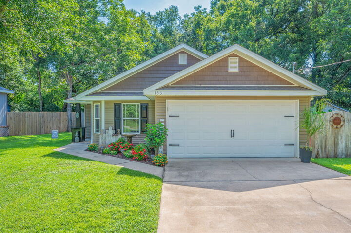 Property Photo:  153 Shady Lane  FL 32536 