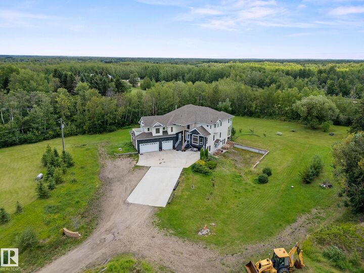 Property Photo:  52257 Rge Road 231 61  AB T8B 1A7 