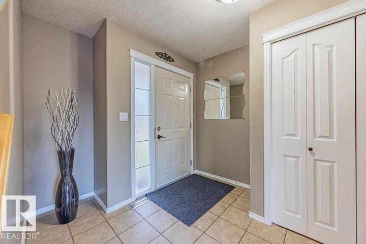 Property Photo:  30 Cascade Crescent  AB T8H 2S7 
