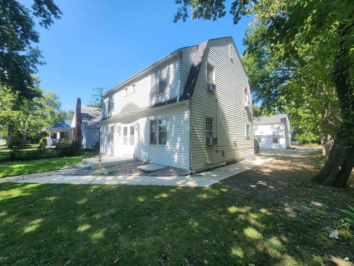 Property Photo: 814 Thurston Street KS 66502