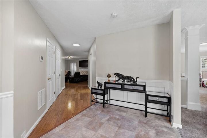 Property Photo: 6115 Riveroak Terrace GA 30349