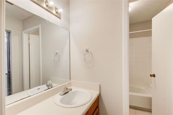 Property Photo:  805 Tuxworth Circle  GA 30033 
