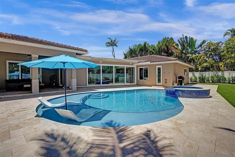 Property Photo:  1471 SW 14th St  FL 33486 