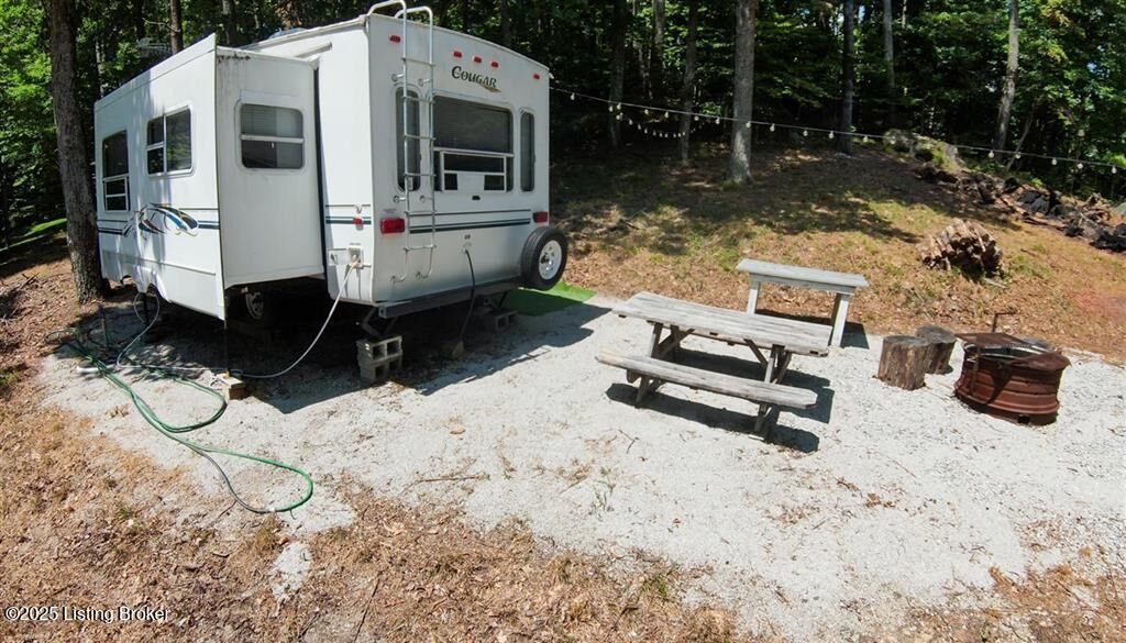 Property Photo:  813 Lakeshore Drive Dr  KY 42259 