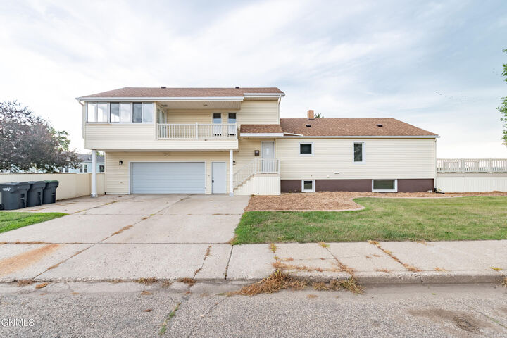 1110 Main Street W  Mandan ND 58554 photo