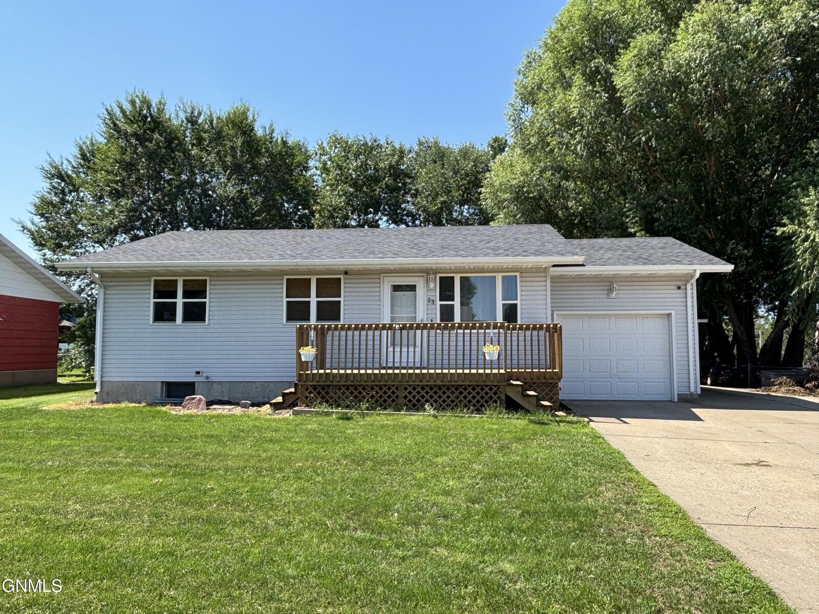 Property Photo:  29 Benteen Drive  ND 58504 