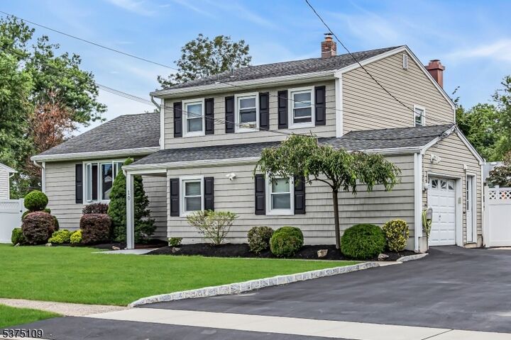 Property Photo:  10 George St  NJ 07080 