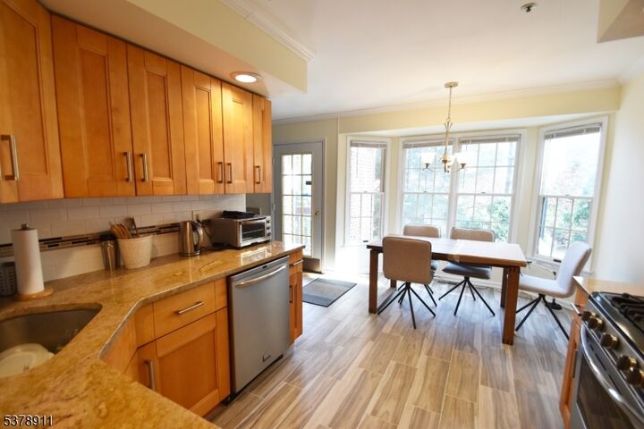 Property Photo: 629 Fairfax Dr 629 NJ 07446