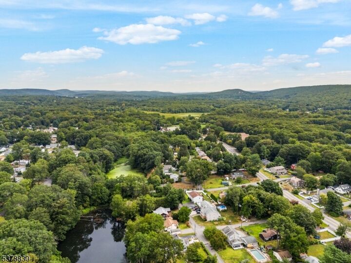 Property Photo: 7 Pawnee Trl NJ 07438